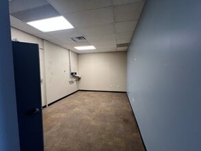 28931-29095 Lorain Rd, North Olmsted, OH for lease Interior Photo- Image 2 of 5