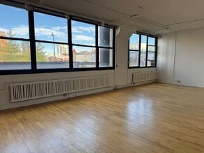 61 Greenpoint Ave, Brooklyn, NY for lease Interior Photo- Image 1 of 6