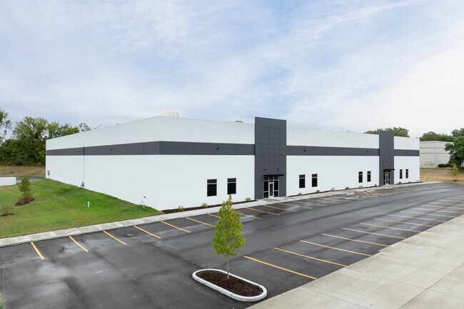 More details for 500-550 Corporate Hills Dr, Saint Charles, MO - Industrial for Lease