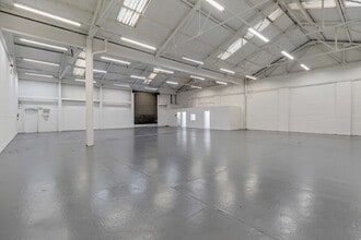 Parkside Ln, Leeds for lease Interior Photo- Image 2 of 2