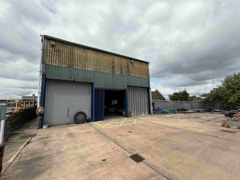 Whieldon Rd, Stoke On Trent for lease - Primary Photo - Image 1 of 1