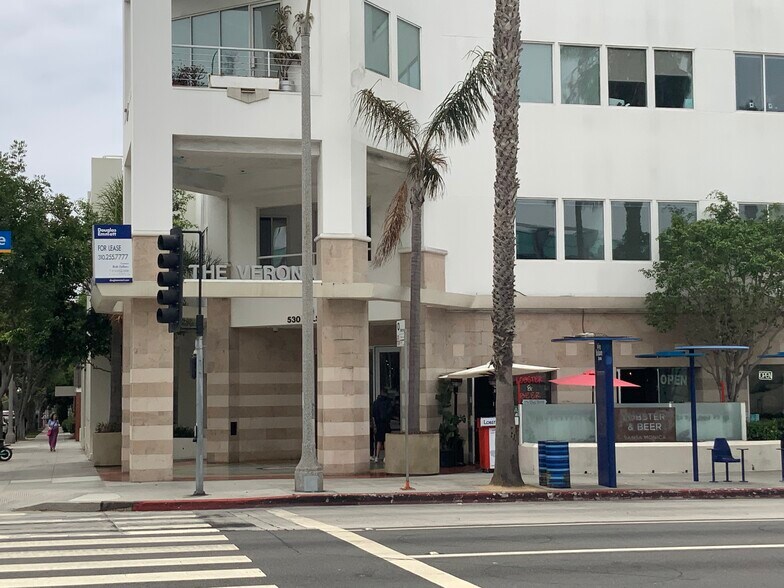 530 Wilshire Blvd, Santa Monica, CA à louer - Photo du bâtiment - Image 2 de 24