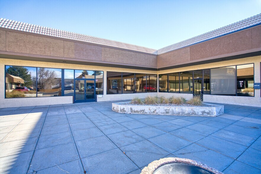 310-390 Lashley St, Longmont, CO à louer - Photo du bâtiment - Image 3 de 13