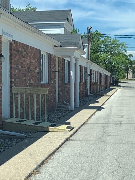 5800 Monroe St, Sylvania, OH à vendre - Photo du bâtiment - Image 3 de 4