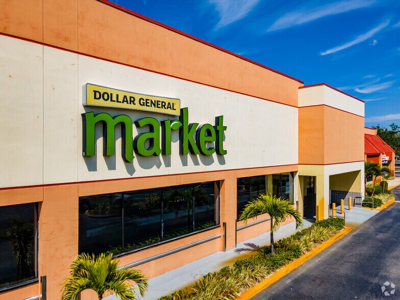 7101-7321 State Road 54, New Port Richey, FL à louer - Photo du bâtiment - Image 2 de 19