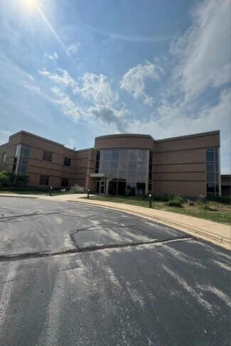 Plus de détails pour 469 Security Blvd, Howard, WI - Bureau à louer