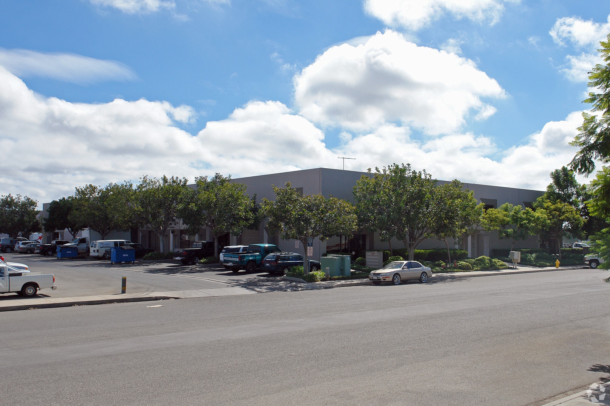 4082 N Southbank Dr, Oxnard, CA for sale Primary Photo- Image 1 of 7