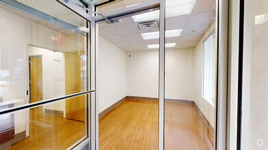211-20 Union Tpke, Oakland Gardens, NY for lease Matterport 3D Scan- Image 1 of 23