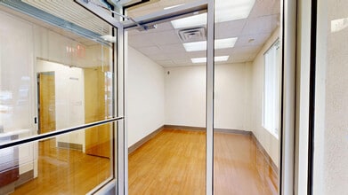 211-20 Union Tpke, Oakland Gardens, NY for lease Matterport 3D Scan- Image 1 of 23