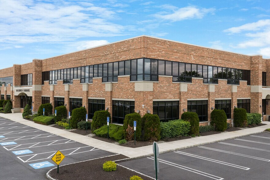 1 Greenwich St, Stewartsville, NJ à louer - Photo du bâtiment - Image 3 de 22