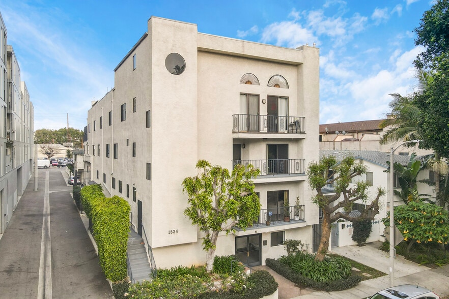 1524 Granville Ave, Los Angeles, CA for sale - Building Photo - Image 2 of 21