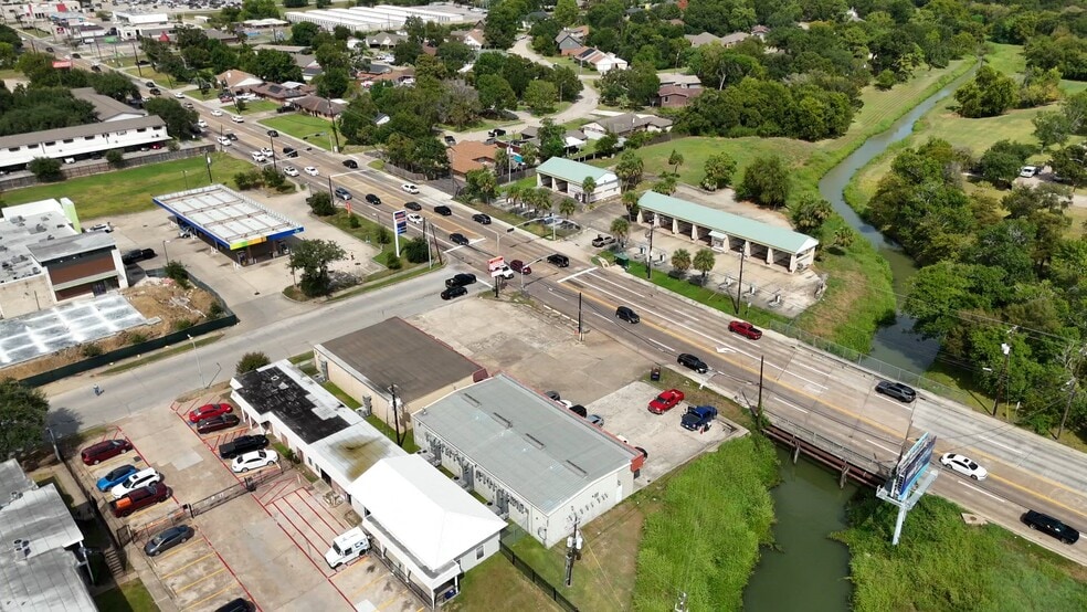 3122 Garth Rd, Baytown, TX for sale - Commercial Listing Video - Image 2 of 13