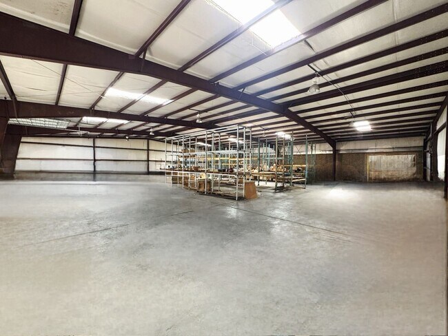 Plus de détails pour 600 S Plum St, Pine Bluff, AR - Industriel à louer