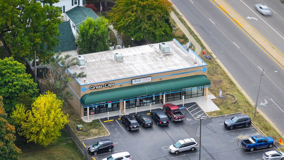 215 E Ash Ave, Decatur, IL for sale - Building Photo - Image 2 of 7