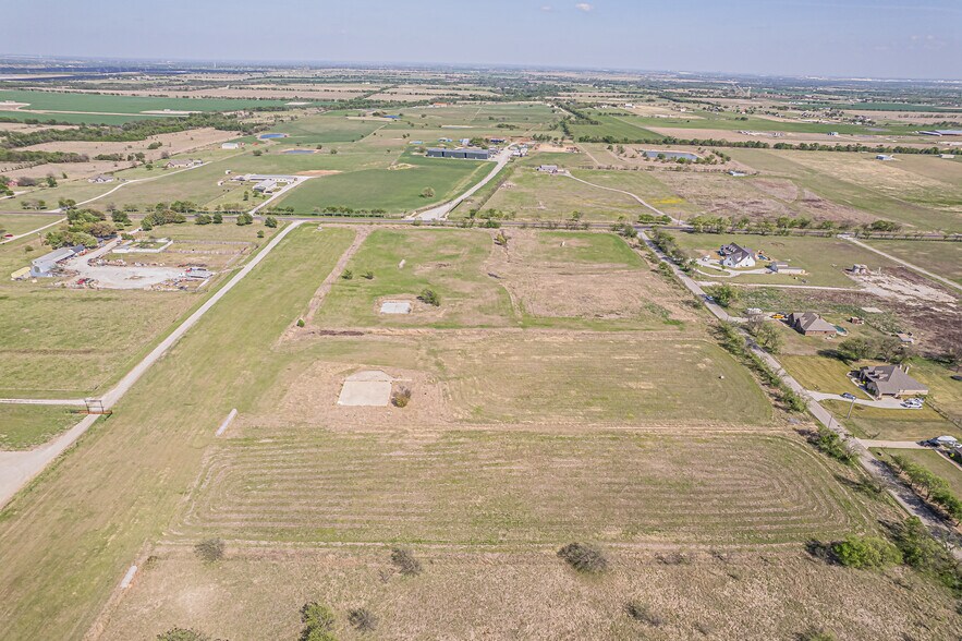 12480 Flow Rd, Krum, TX for sale - Building Photo - Image 2 of 13