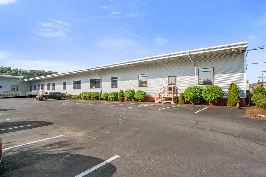 5301 Butler St, Pittsburgh, PA à louer - Photo du bâtiment - Image 1 de 10