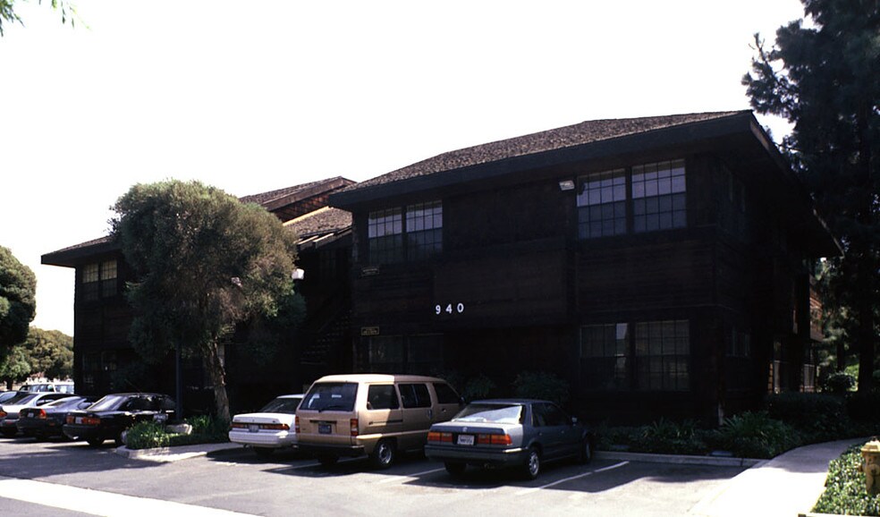 940 W 17th St, Santa Ana, CA à louer - Photo du bâtiment - Image 2 de 48