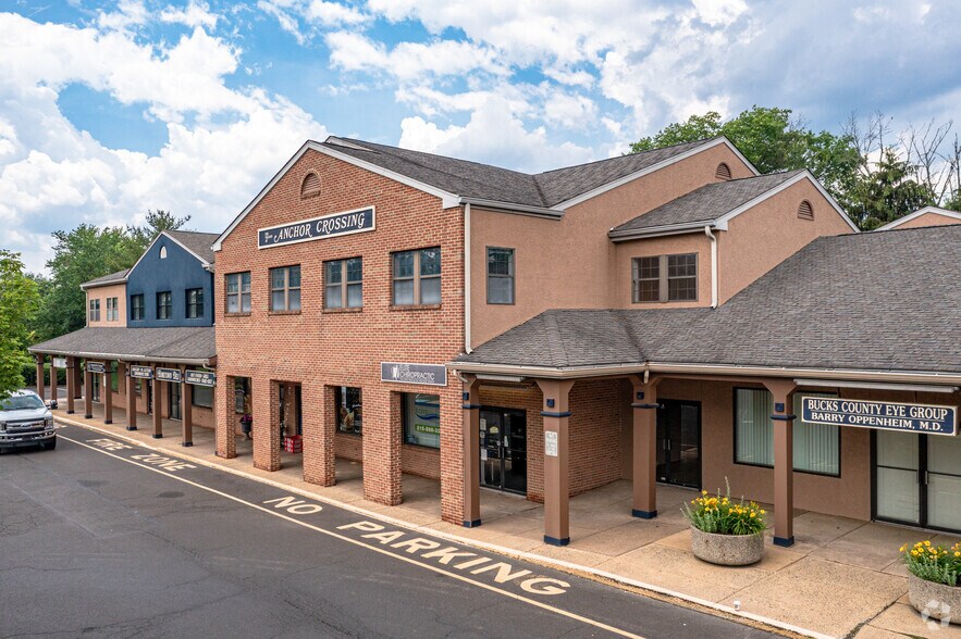 842 Durham Rd, Newtown, PA à louer - Photo du bâtiment - Image 2 de 6