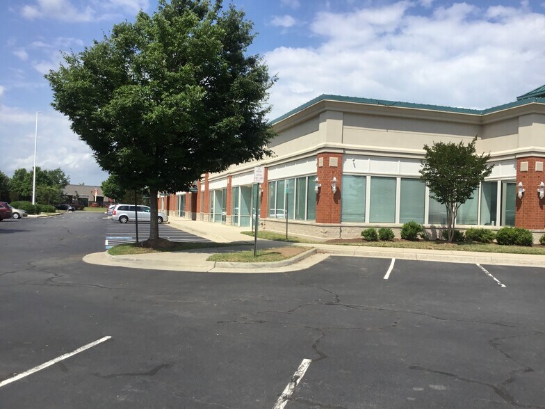 23520 Overland Dr, Sterling, VA à louer - Photo du bâtiment - Image 2 de 23