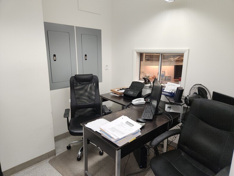 6336 Leetsdale Dr, Denver, CO à louer - Photo intérieure - Image 2 de 4