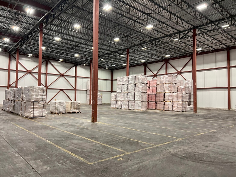 376 Nash Rd, New Bedford, MA for lease - Building Photo - Image 2 of 38