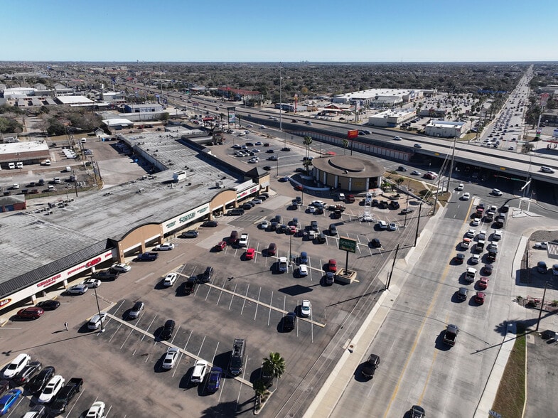 6002-6050 S Padre Island Dr, Corpus Christi, TX for lease - Building Photo - Image 3 of 4