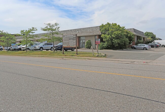 Plus de détails pour 1616 Matheson Blvd, Mississauga, ON - Industriel à louer