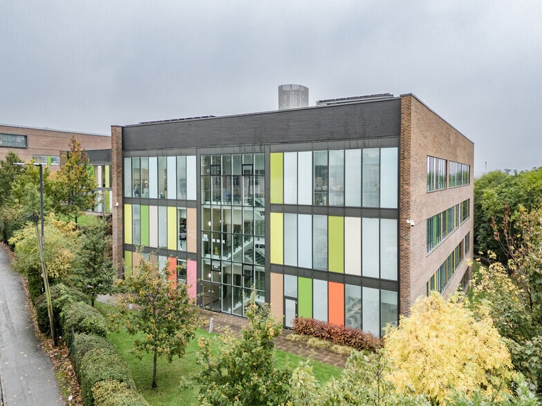 Monks Park Ave, Bristol for sale - Primary Photo - Image 1 of 5