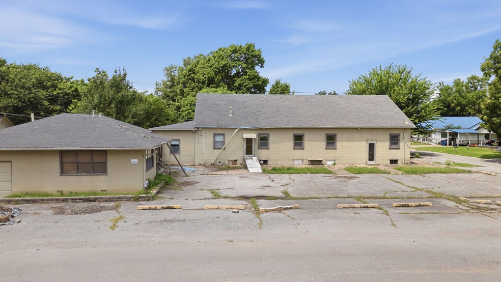 226 E Jefferson St, Bixby, OK for sale - Building Photo - Image 2 of 18