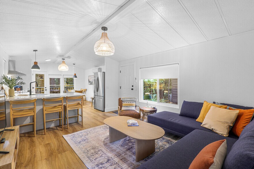 4727 Dunsmuir Ave, Dunsmuir, CA à vendre - Photo du bâtiment - Image 2 de 52