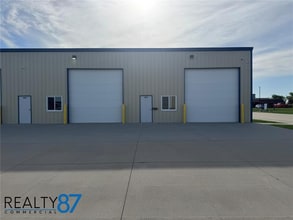 324 44th St, Marion, IA for lease Building Photo- Image 1 of 3