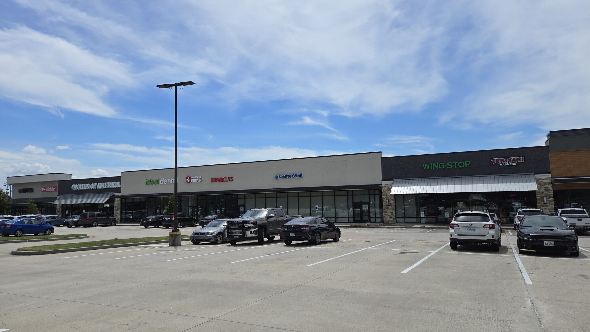 381 S Loop 336 W, Conroe, TX for lease Building Photo- Image 1 of 12