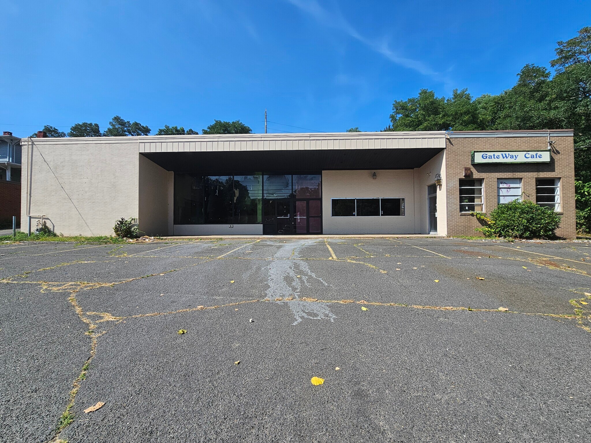 209-211 Riverside Ave, Bristol, CT à vendre Photo du bâtiment- Image 1 de 2