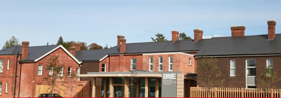 60 Barbados Rd, Bordon à louer - Photo du bâtiment - Image 1 de 3