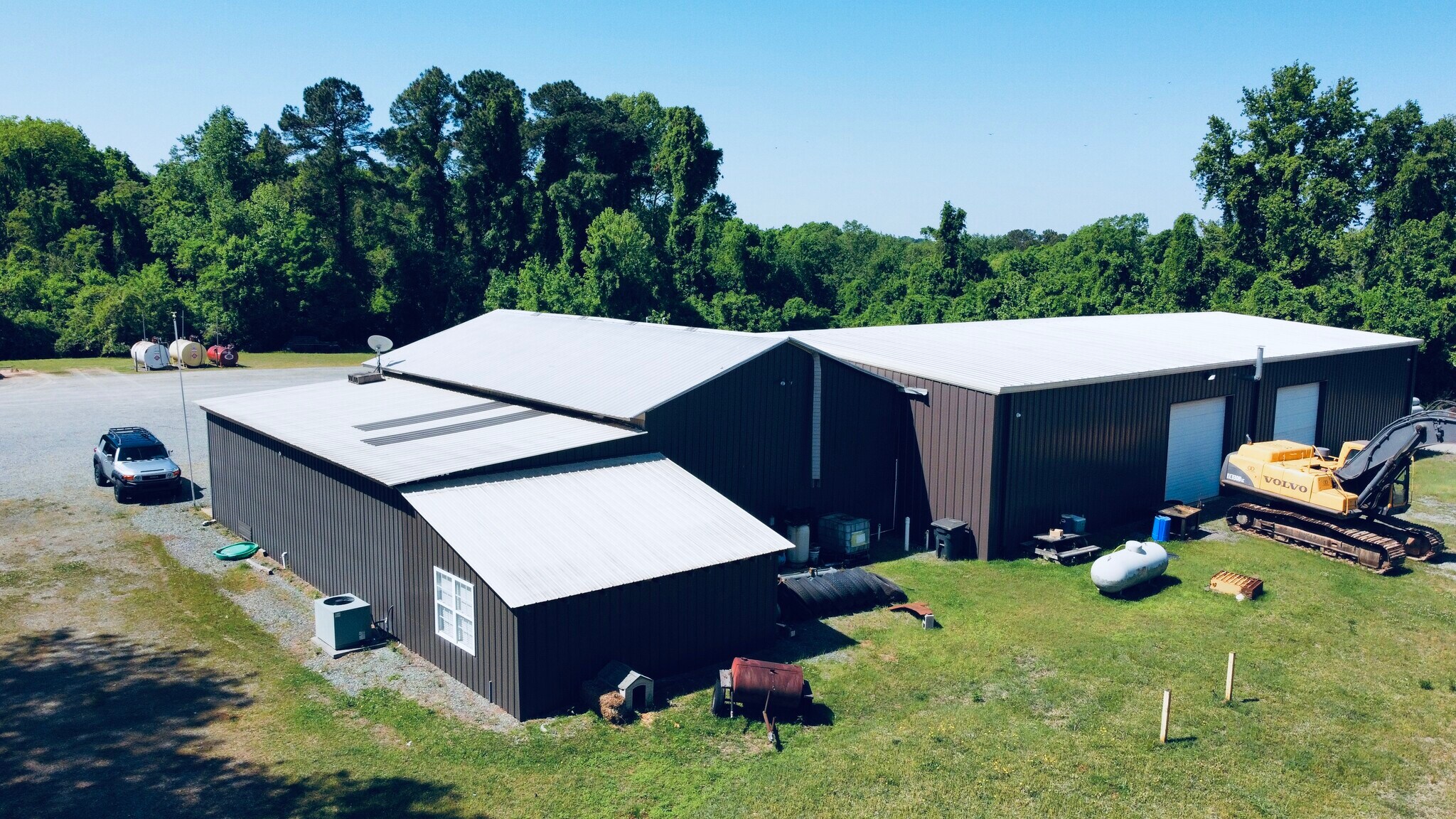 1607 Kelly Dr, Sanford, NC for sale Primary Photo- Image 1 of 10