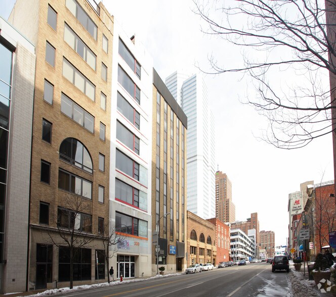 333 Boulevard of the Allies, Pittsburgh, PA for sale - Building Photo - Image 2 of 11