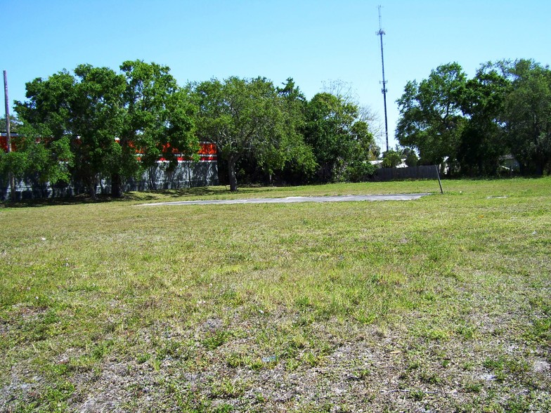 5080 S Hwy 1, Fort Pierce, FL à vendre - Photo principale - Image 1 de 12