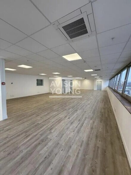 Flex in Rosny-sous-Bois for lease - Interior Photo - Image 3 of 5