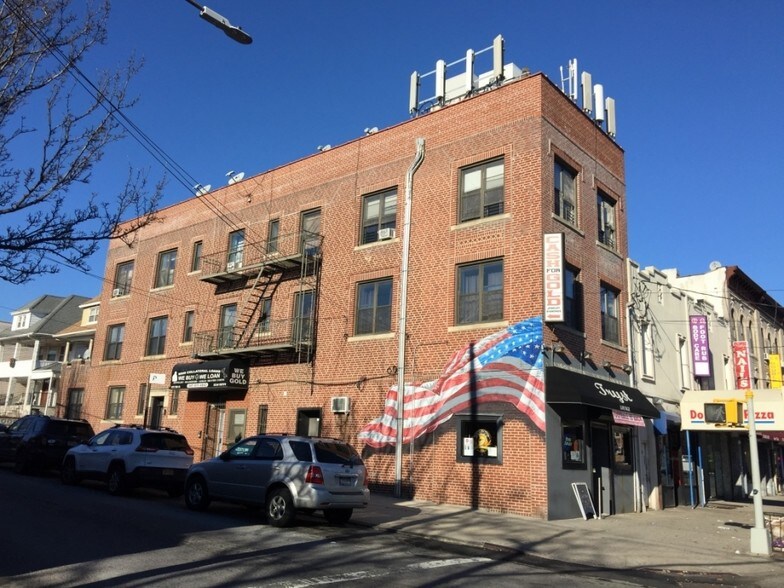 7724 13th Ave, Brooklyn, NY à vendre - Photo du bâtiment - Image 2 de 2
