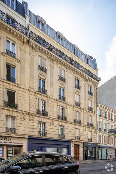 8 Rue Damrémont, Paris à vendre - Photo principale - Image 1 de 1