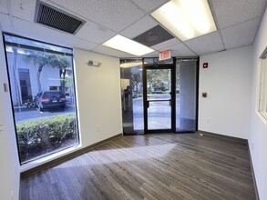 2201 Nw 30th Pl, Pompano Beach, FL for lease Interior Photo- Image 2 of 5