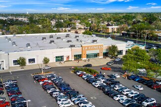 Plus de détails pour 200 Broadview Village Sq, Broadview, IL - Commerce de détail à vendre