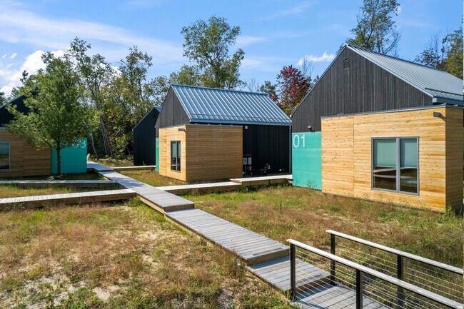 Plus de détails pour 5961 Oslo St, Williamsburg, MI - Spécialité à vendre