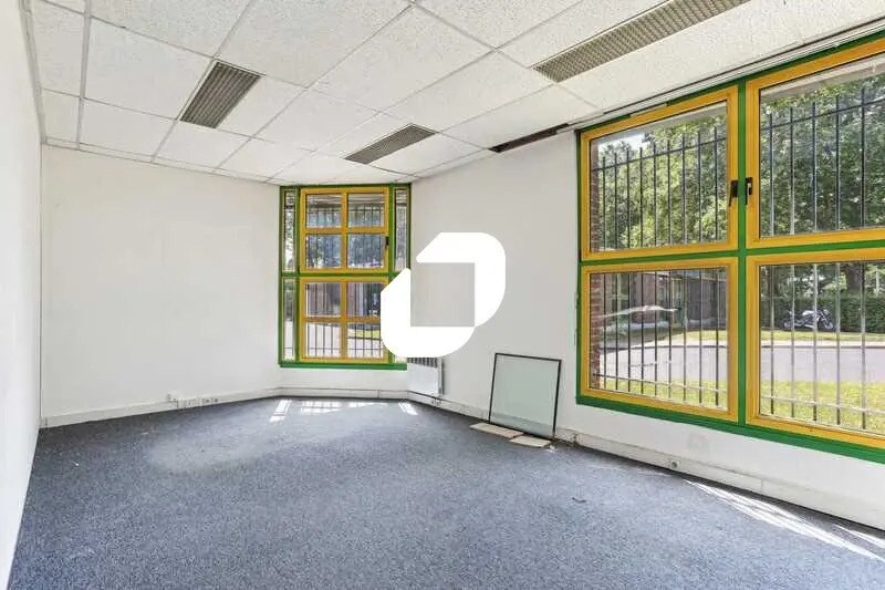 7 Avenue Du General De Gaulle, Lisses à louer - Photo intérieure - Image 3 de 14