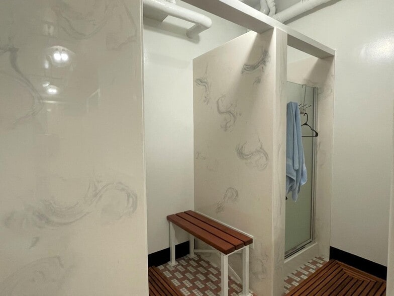 220 Halleck St, San Francisco, CA for lease - Interior Photo - Image 3 of 9