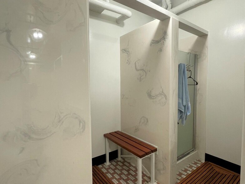 220 Halleck St, San Francisco, CA à louer - Photo intérieure - Image 3 de 9