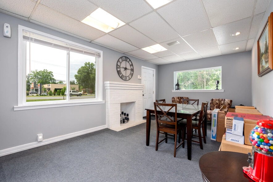 697 Maryland Route 3 N, Gambrills, MD for sale - Interior Photo - Image 3 of 9