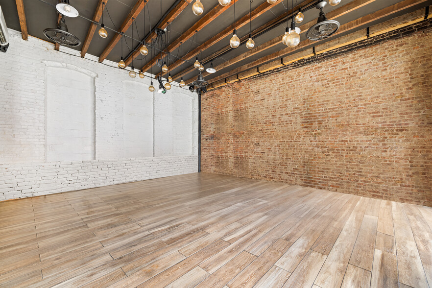 762 Franklin Ave, Brooklyn, NY for lease - Interior Photo - Image 2 of 7