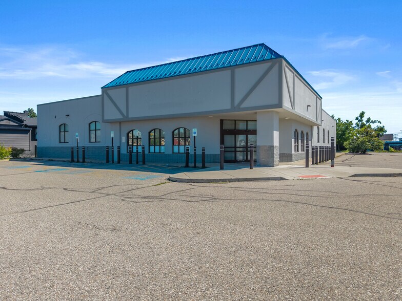 419 W Main St, Gaylord, MI à vendre - Photo du bâtiment - Image 1 de 6