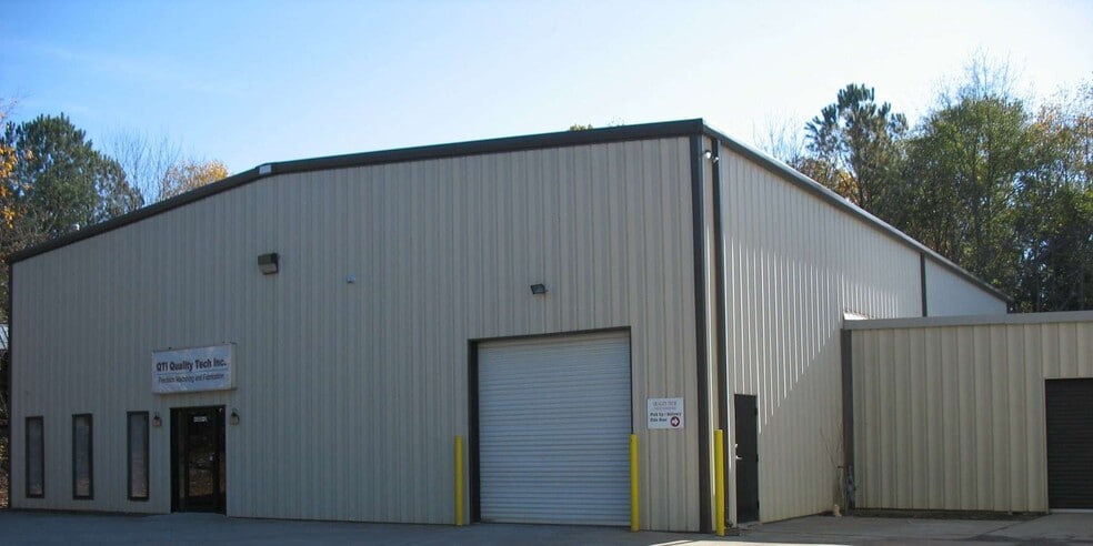 4300 Business Park Ct Bldg A&B 17,060 SF portefeuille de 2 propriétés à vendre sur LoopNet.ca - Photo du bâtiment - Image 3 de 4